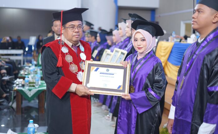 Wisudawan Berprestasi