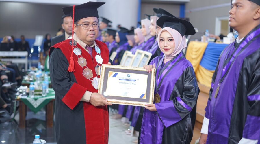 Wisudawan Berprestasi