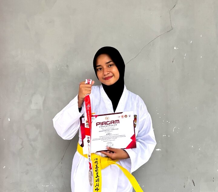 Raih Medali Emas